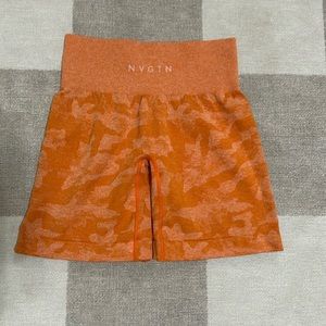 NVGTN Burnt Orange Camo Seamless Shorts